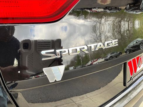 Used 2017 Kia Sportage LX AWD/4WD image 23