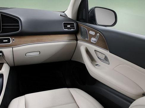 Used 2023 Mercedes-Benz GLE 350 4MATIC image 22