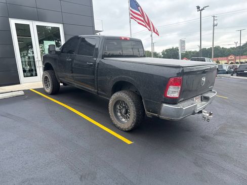 Used 2024 RAM 2500 Tradesman w/ Chrome Appearance Group AWD/4WD image 4