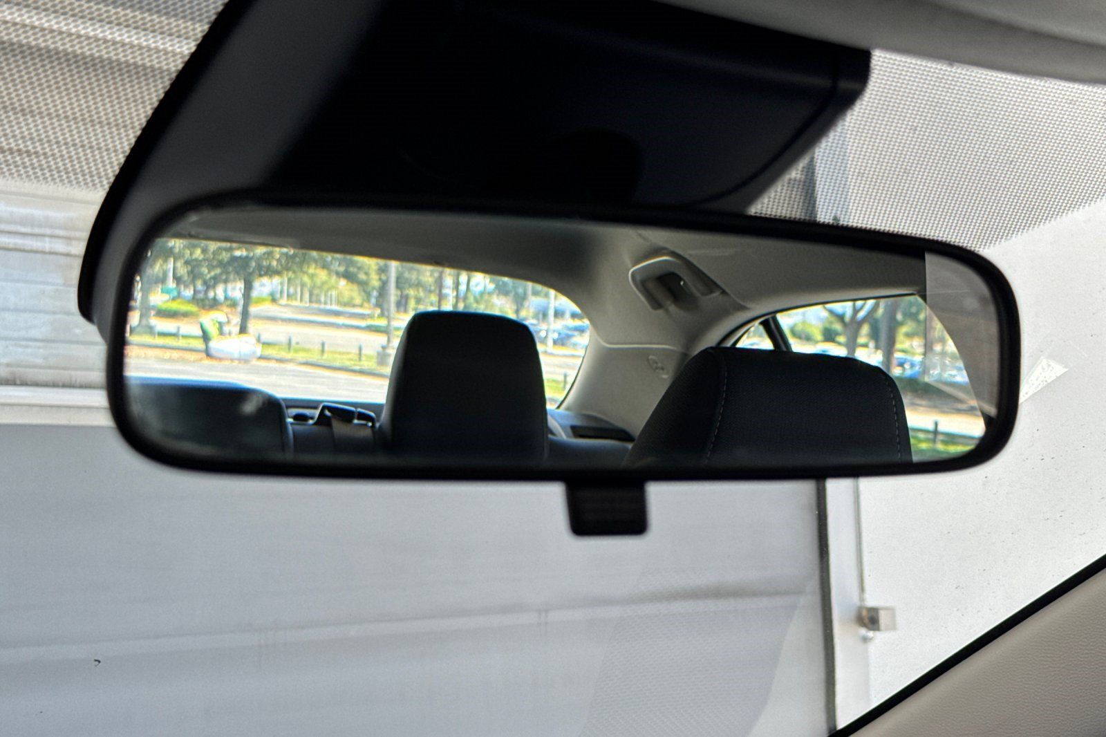 Used 2020 Toyota Corolla LE FWD image 38