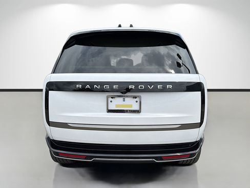 New 2026 Land Rover Range Rover SE image 4
