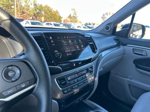Used 2019 Honda Pilot EX image 19