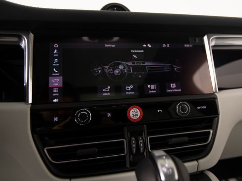 New 2026 Porsche Macan S image 21