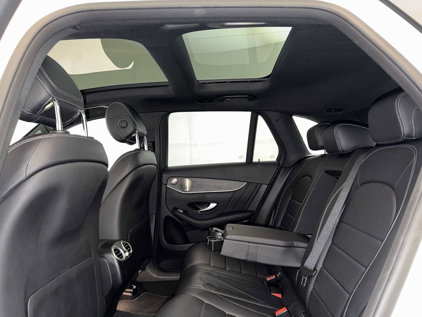 Used 2021 Mercedes-Benz GLC 300 4MATIC image 21