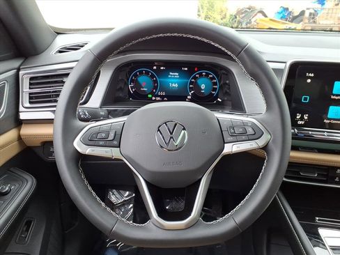 New 2026 Volkswagen Atlas Cross Sport SE image 11