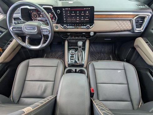 Used 2023 GMC Canyon Denali AWD/4WD image 14
