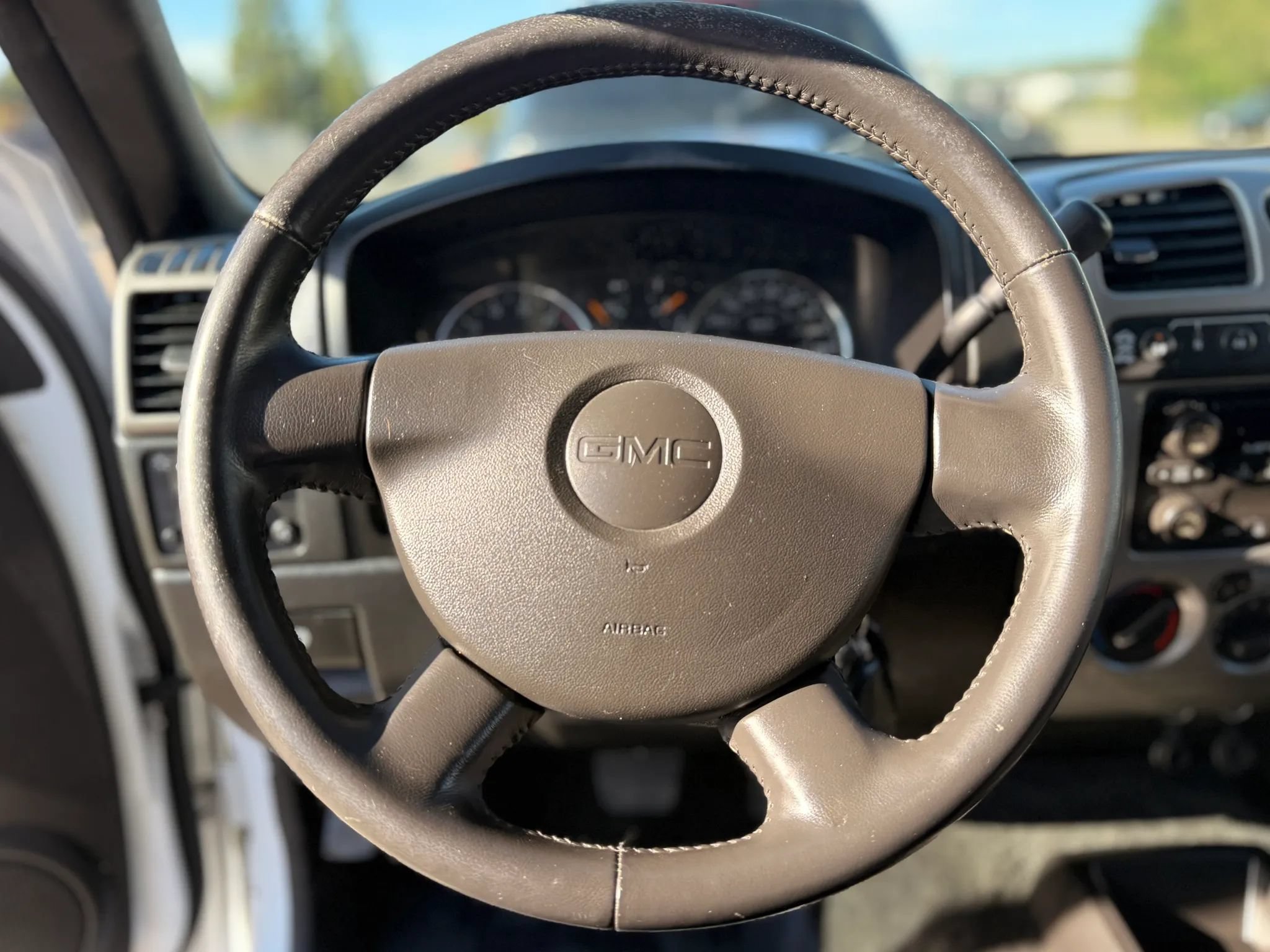 Used 2011 GMC Canyon SLE AWD/4WD image 24