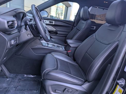 Used 2021 Ford Explorer ST w/ Equipment Group 401A image 24