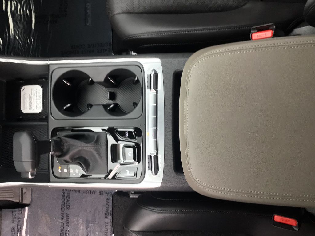 New 2026 Kia Carnival SX FWD image 15