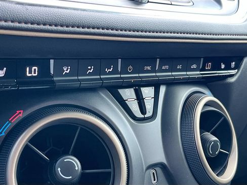 Used 2023 Chevrolet Blazer Premier w/ Driver Confidence II Package FWD image 16