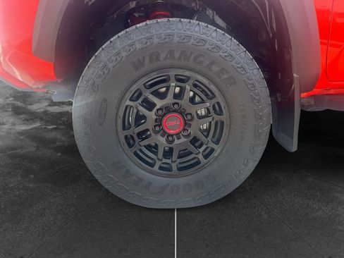 Used 2023 Toyota Tacoma TRD Pro AWD/4WD image 9