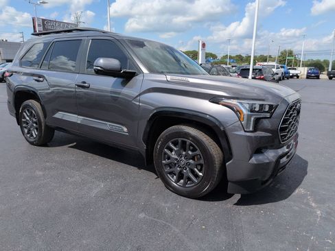 Certified 2025 Toyota Sequoia Platinum AWD/4WD image 7