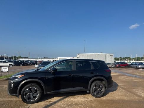 Certified 2024 Nissan Rogue SV AWD/4WD image 8