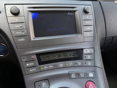 Used 2013 Toyota Prius Two FWD image 18