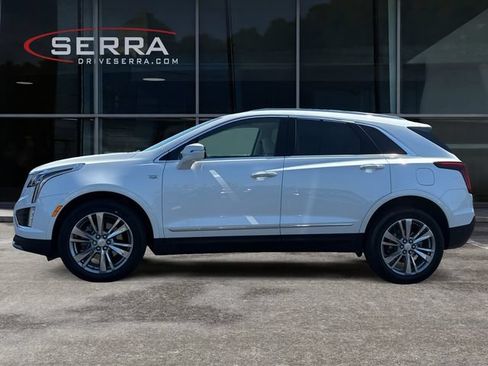 Used 2024 Cadillac XT5 Premium Luxury AWD/4WD image 2