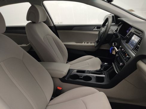 Used 2017 Hyundai Sonata SE FWD image 21