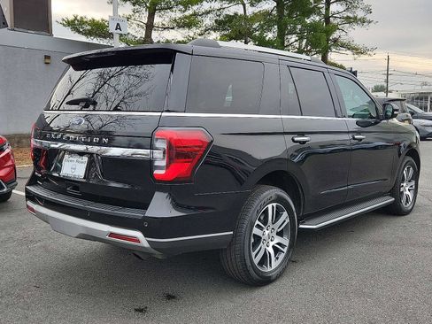 Used 2023 Ford Expedition Limited image 8