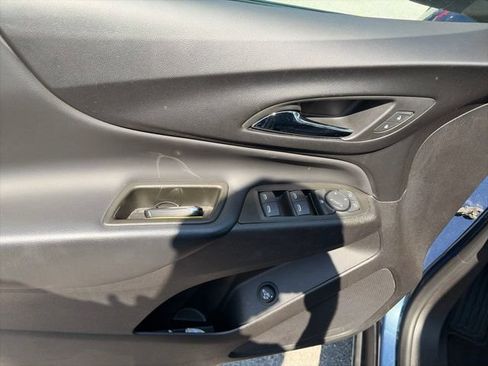 Used 2024 Chevrolet Equinox LT FWD image 17
