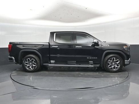 Used 2022 GMC Sierra 1500 SLT w/ SLT Convenience Package AWD/4WD image 30