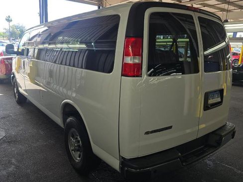 Used 2025 Chevrolet Express 3500 LT w/ LT Preferred Equipment Group RWD image 4