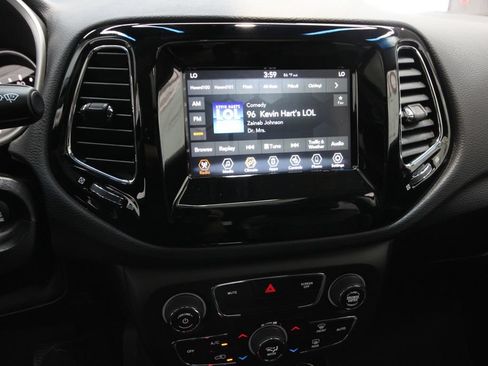 Used 2020 Jeep Compass Latitude AWD/4WD image 18