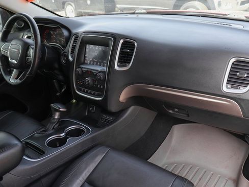 Used 2019 Dodge Durango SXT image 36
