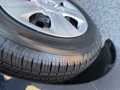 Used 2018 Kia Forte LX FWD image 15