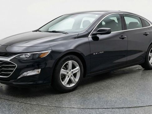 Used 2023 Chevrolet Malibu LT image 3