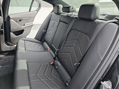 New 2026 BMW 530i w/ Convenience Package RWD image 14