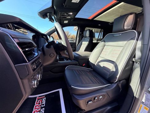 Used 2025 GMC Yukon AT4 Ultimate w/ LPO, Floor Liner Package image 23