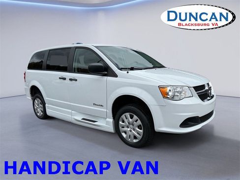 Used 2019 Dodge Grand Caravan SE image 1