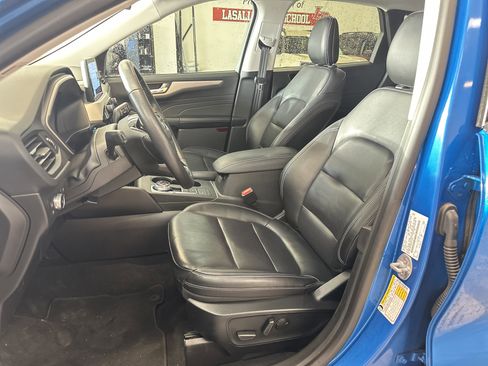 Used 2021 Ford Escape SEL image 4