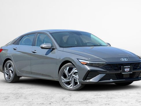 New 2025 Hyundai Elantra Limited image 2