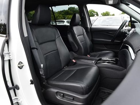 Used 2020 Honda Pilot Touring image 25