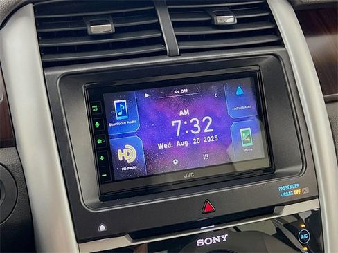 Used 2011 Ford Edge Limited w/ 301A Rapid Spec Order Code image 17