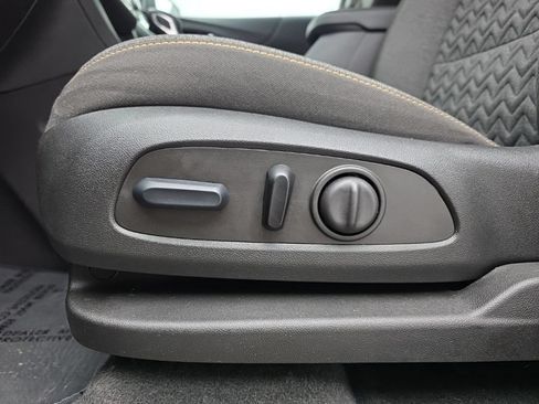 Used 2024 Chevrolet Equinox LT AWD/4WD image 23