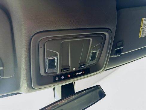 Used 2021 Chevrolet Silverado 1500 Custom Trail Boss image 30