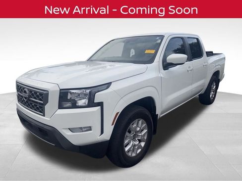 Used 2024 Nissan Frontier SV w/ SV Convenience Package RWD image 2