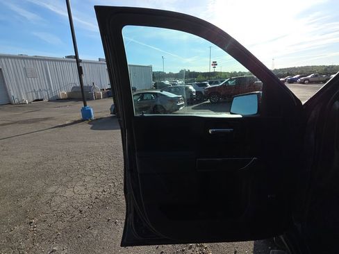 Used 2020 Chevrolet Silverado 1500 LTZ w/ LTZ Premium Package image 9