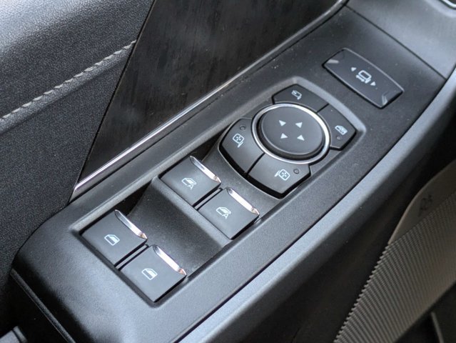 Used 2025 Ford F350 Lariat AWD/4WD image 23