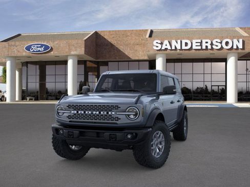New 2025 Ford Bronco Badlands image 2