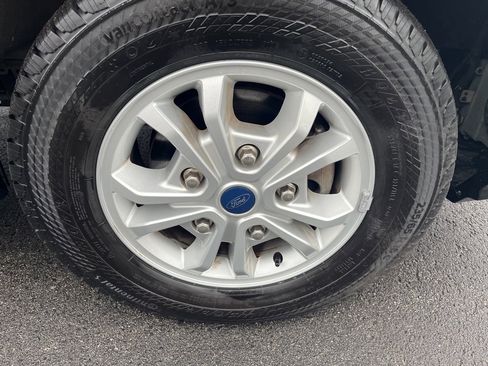 Used 2023 Ford Transit 350 XLT image 9