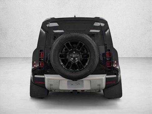 New 2025 Land Rover Defender 110 S image 10