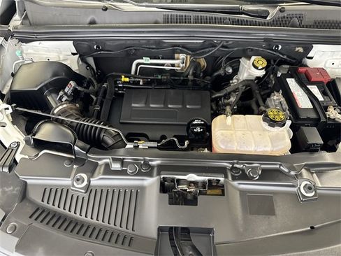 Used 2020 Chevrolet Trax LT w/ LT Convenience Package image 27