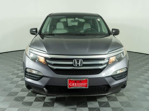Used 2016 Honda Pilot LX image 2