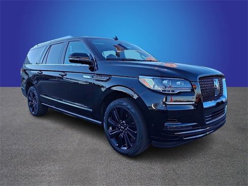 New 2024 Lincoln Navigator L Reserve image 2