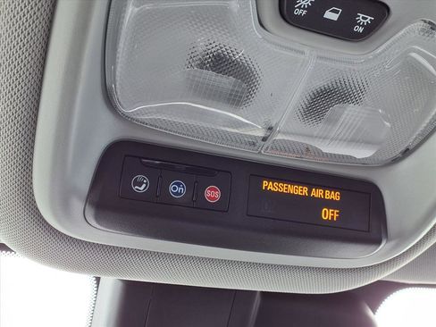 Used 2022 Chevrolet TrailBlazer LT w/ Convenience Package image 18