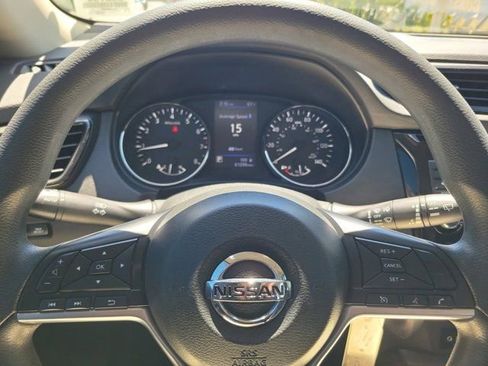 Used 2020 Nissan Rogue S image 23