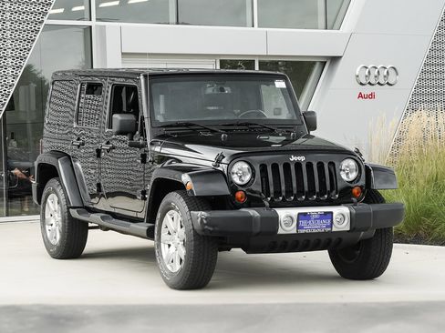 Used 2013 Jeep Wrangler Unlimited Sahara w/ Dual Top Group image 2