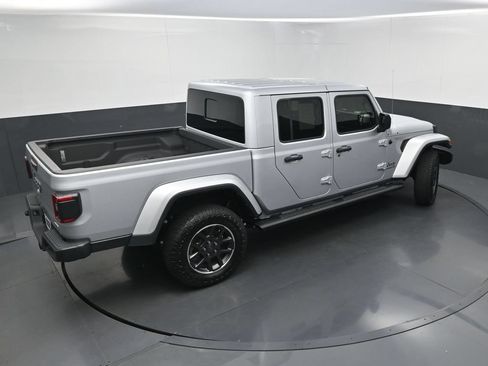 Used 2022 Jeep Gladiator Overland w/ Popular Equipment Package AWD/4WD image 35